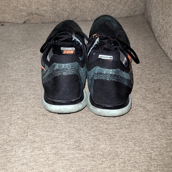 Nikes - Picture 3 of 5